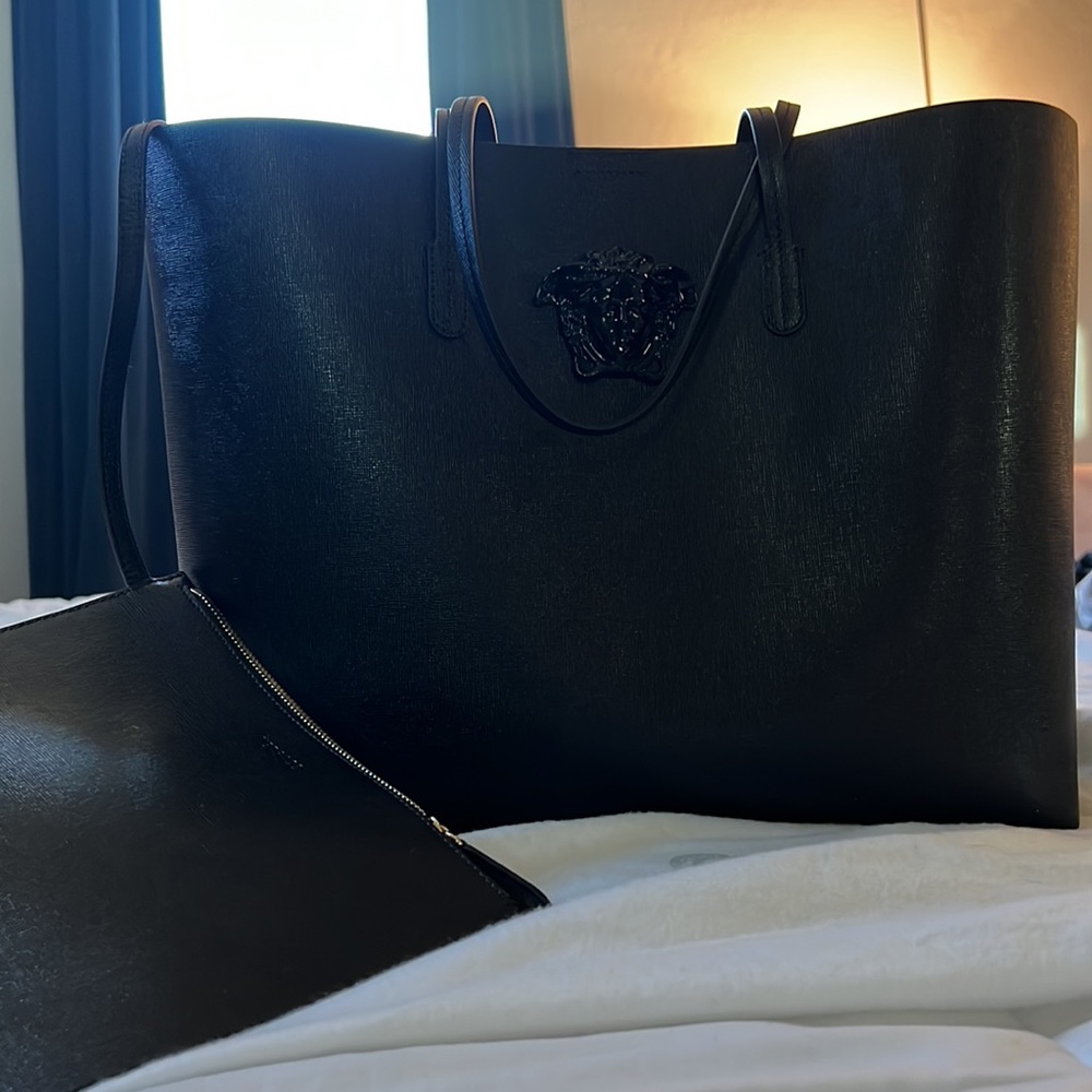 Brand New with Tags Authentic Versace Saffiano Palazzo Medusa Tote BLACK - Picture 6 of 7